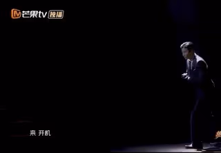 張晉曬病床照左腿打石膏,因拍戲受傷緊急做手術,蔡少芬報平安
