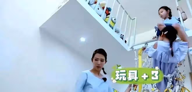 突發!蔡少芬老公張晉受重傷住院,鼻子插著氧氣,雙腿打滿了石膏