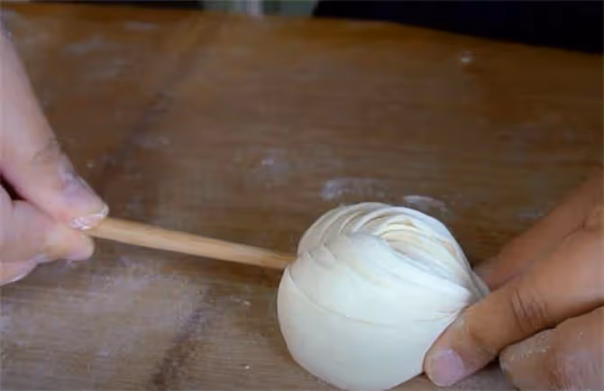 蒸花捲,記住面水比例很重要,技巧告訴你,白亮鬆軟方法簡單實用