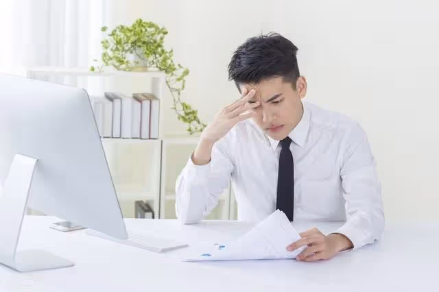 得知我月薪2萬,我爸讓我每月給他1萬5養老:給你留5千,夠了