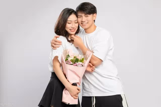 老公：我媽都是為了我們好，你就別鬧騰了；妻子：不鬧騰，離婚吧