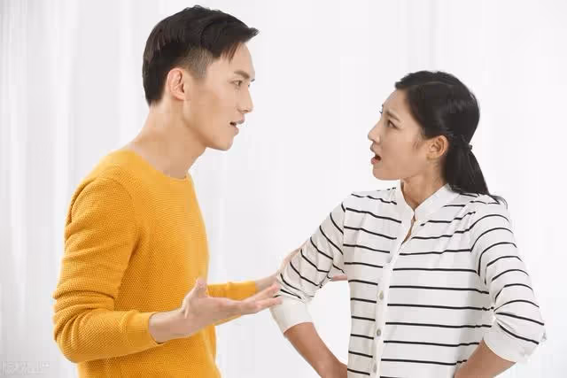 老公：我媽都是為了我們好，你就別鬧騰了；妻子：不鬧騰，離婚吧