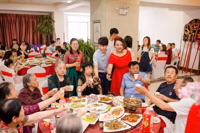 婚後2天，兒媳改口喊婆婆為阿姨：是她自己不想要面子，我成全她