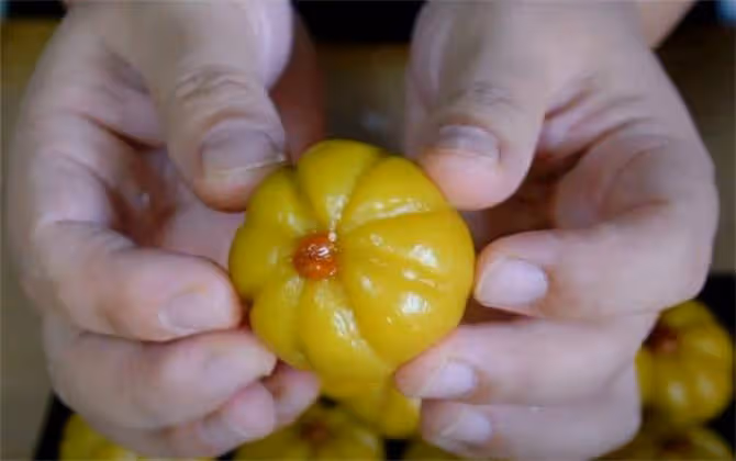 改良版南瓜糯米糕，冷熱都好吃，糯嘰嘰口感配香甜夾心，真香