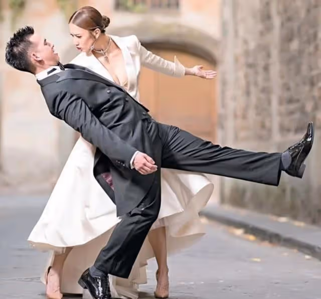 不放棄!TVB前知名女星為歌手夢延遲置業和生子,結婚6年仍未生育