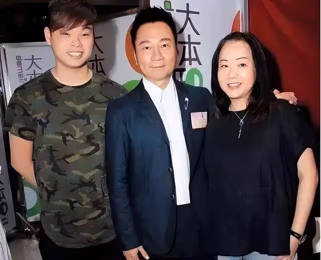 TVB三屆視帝定居中山,大曬氣派豪宅,兒子曾因炫富被批