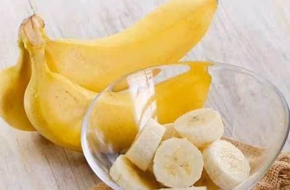 每天吃香蕉,到底治便秘,還是加重便秘?跟香蕉是否徹底成熟有關