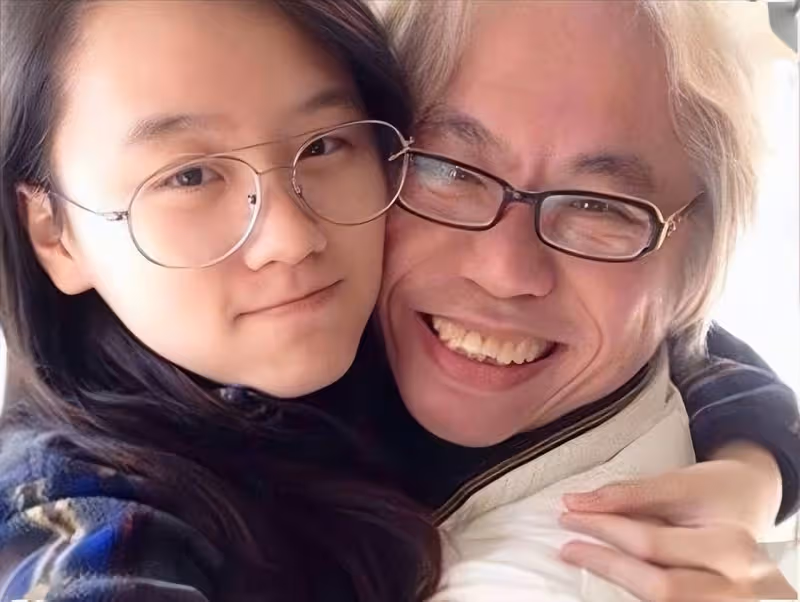 66歲李坤城突傳病逝,臨終前許小40歲女友名分,千萬遺產都歸她