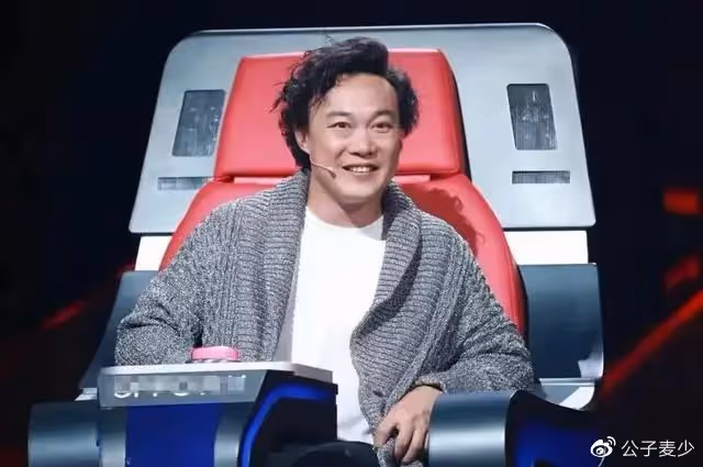 陳奕迅深圳坐地鐵無人識,被嘲已過氣?這是2023年最大的笑話
