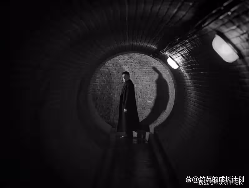 《無間》都不用猜了，「青衣」的身份，其實華山早就給出了答案