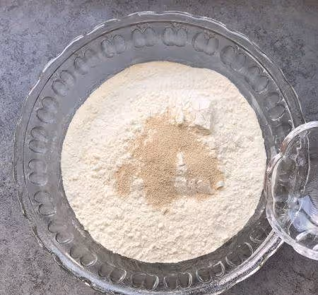 爺爺教做的蔥花捲，堪稱一絕，鄰居看到天天跑我家學習製作的方法