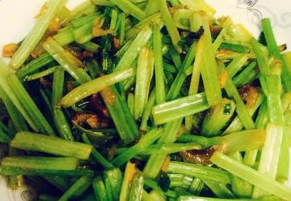 愛吃芹菜的人，健康不會遠離你，芹菜有1大禁忌，早知早受益