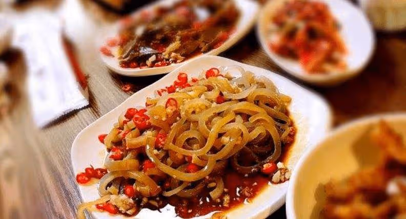 豬皮里蛋白質含量是豬肉的2.5倍，看看豬皮可以做的美味食物吧！