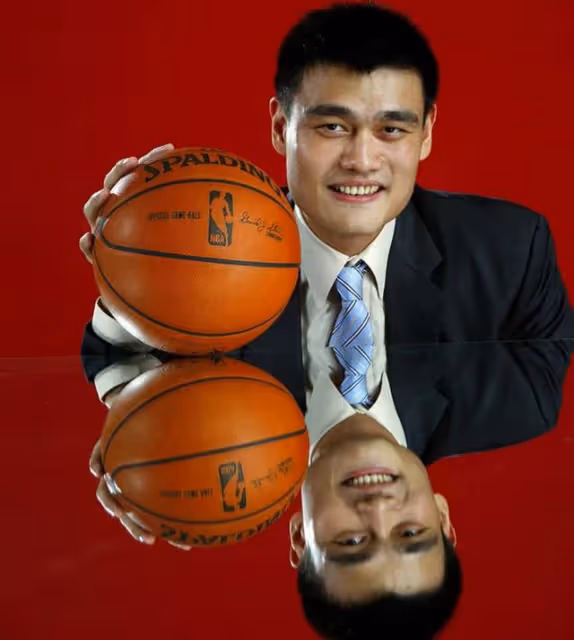 中國體壇最富有的8位運動員,姚明排第二位,第一位身價超百億