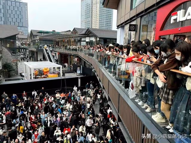 任嘉倫成都線下活動 現場人氣爆棚