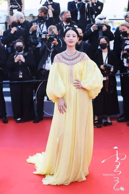 繼《隱秘的角落》後,李夢再演年輕媽媽,稱角色和自己很像