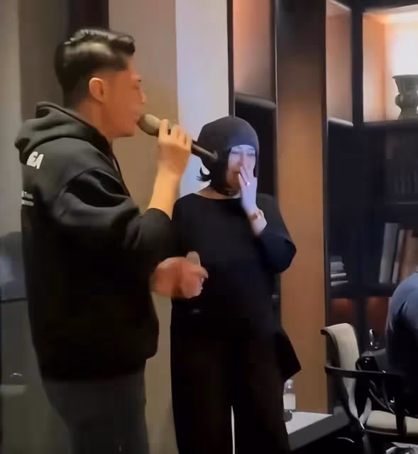 林心如霍建華王力宏聚會,霍建華深情獻唱,林心如化身小迷妹