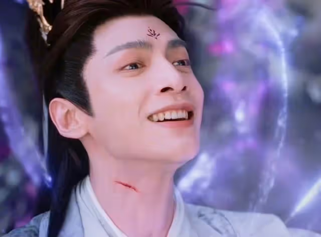 《長月燼明》首播被批濾鏡太高清,穿幫鏡頭明顯!官博回應來了!