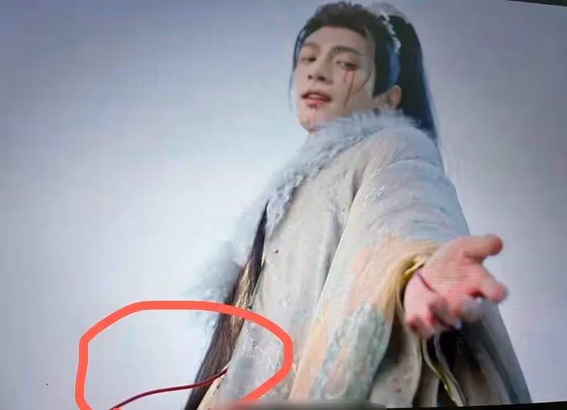 《長月燼明》首播被批濾鏡太高清,穿幫鏡頭明顯!官博回應來了!