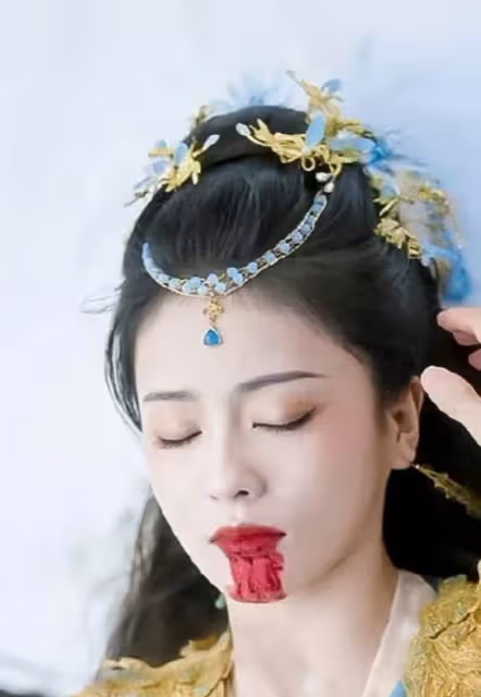 《長月燼明》首播被批濾鏡太高清,穿幫鏡頭明顯!官博回應來了!