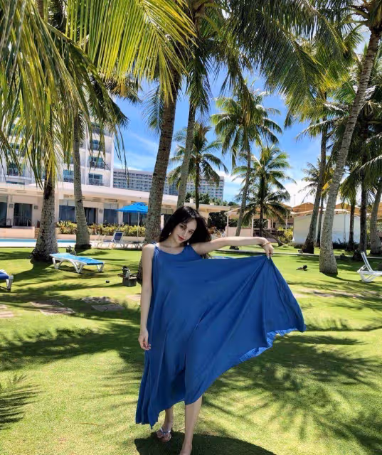 弔帶裙才是夏日真正寵兒，簡約大方不做作，照著穿就能美出新高度