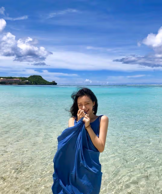 弔帶裙才是夏日真正寵兒，簡約大方不做作，照著穿就能美出新高度
