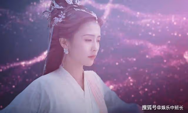 《長月燼明》用一隻眼，換回澹臺燼的詛咒，蘇蘇還是違背使命了