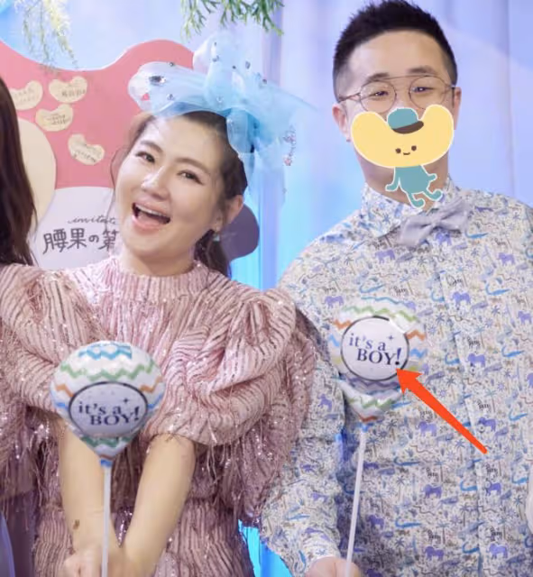 Selina曬party照感恩寶寶是男孩兒,SHE齊聚一堂,男友長相好喜慶