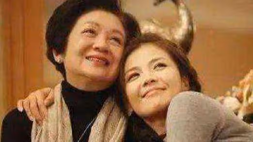 我向174公分的女友求婚後,岳母決定給10萬陪嫁,知道真相我愣了