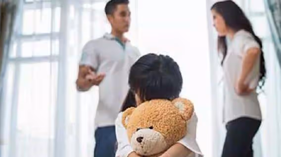 我嫁給二婚丈夫,3年來繼女對我百般牴觸,丈夫的表現讓我更失望