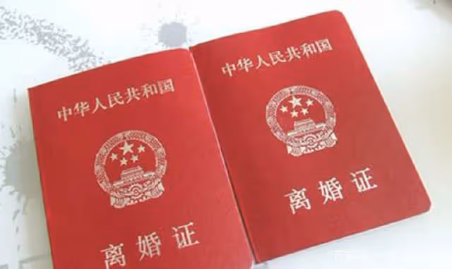 結婚3年,小叔結婚我拿50萬,第二天丈夫提出離婚,我才知道真相