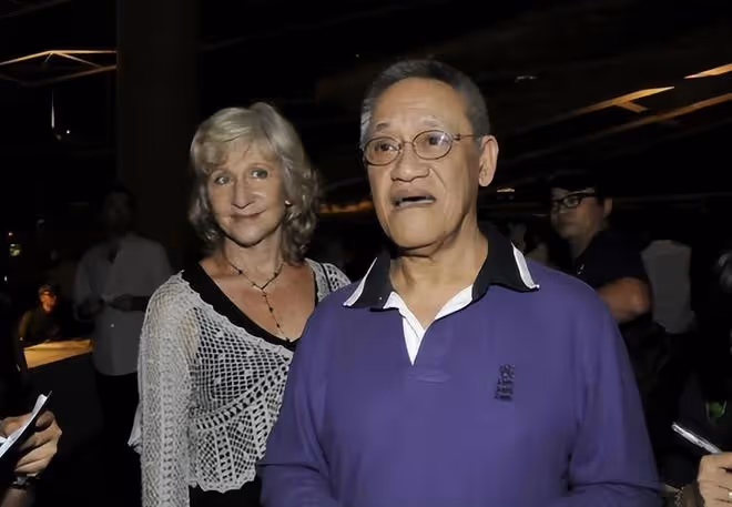 突發!83歲香港演員吳耀漢離世,坐擁35億身家,卻一分不給兒子
