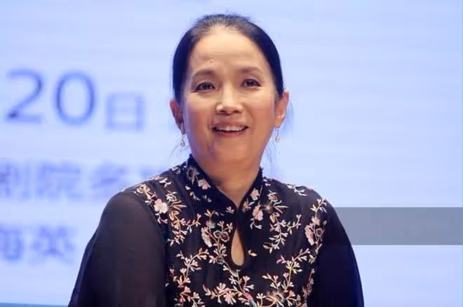 呂麗萍美國慶祝63歲生日，現場奢華禮物成堆，怒懟黑粉不要作惡事