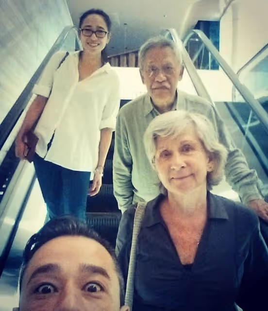 吳耀漢的太太是李小龍御用髮型師，80年代片酬已經過百萬