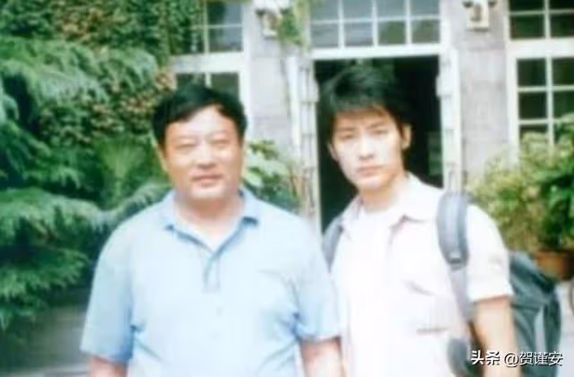他娶過郝蕾，愛過王珞丹，負了殷桃，38歲時和小12歲的她修成正果
