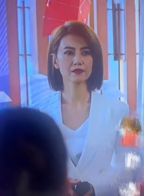 高圓圓真實身高曝光，看著像1米5，網友：個子好矮，毫無女神氣質