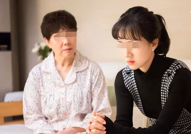 女兒婚前懷孕男方不給彩禮反要15萬,我讓兒媳拿錢被奚落