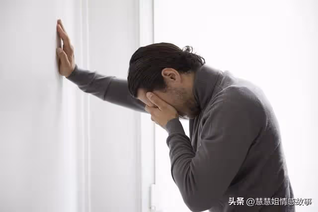 生父去世母親改嫁,繼父蓋房子幫我娶妻生子,如今我為他披麻戴孝