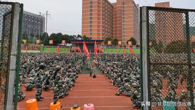 父母老屋拆遷得了80萬，決定都給兒子，兒媳提出了不同的分配方案