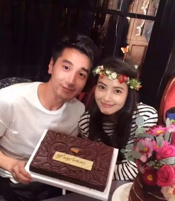 高圓圓曝離婚後首露面,趙又廷一個動作宣示主權,身邊不見女助理