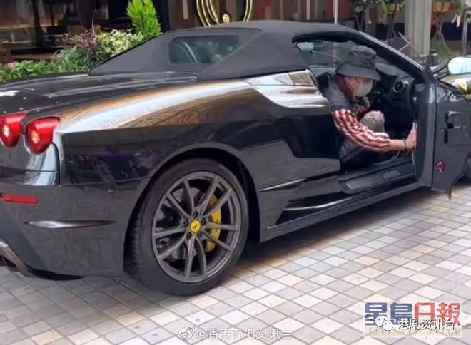 黃宗澤花過百萬重新裝修餐廳再開張!開古董跑車到場任由粉絲打卡