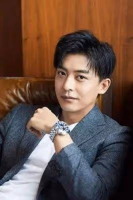 ​未婚先孕、肋骨骨折、去世，娛樂圈一天就有4個瓜，悲喜不同