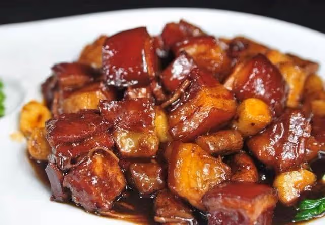 紅燒肉如何做得油而不膩?竅門在這裡,這樣做的紅燒肉永遠吃不夠