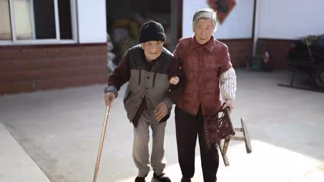 姑子懷孕回家養胎,我給她洗衣做飯被嫌棄,婆婆說了句話