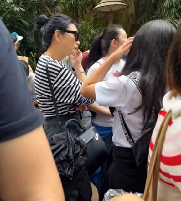 54歲邱淑貞「虎背熊腰」露面,素顏白皙很緊緻,闊太氣質明顯