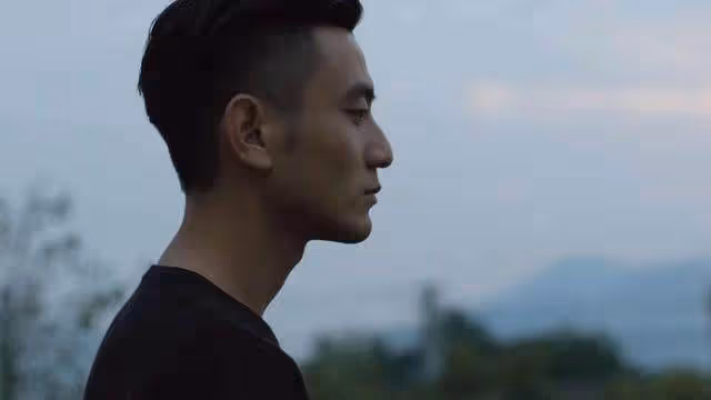 我愛上了二婚女人,父母要跟我斷絕關係,如今她已經懷孕了