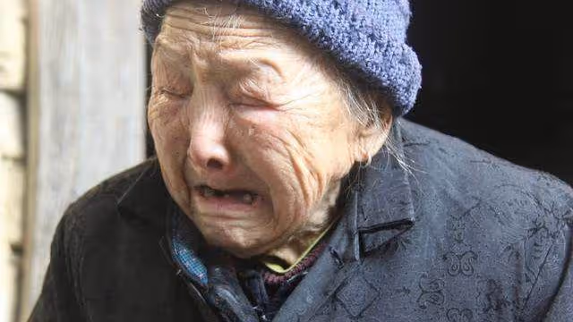 老人去世一星期才入土為安,其中原因讓眾人感嘆「養兒有什麼用」