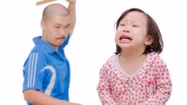 婆婆非常重男輕女，當她知道我生了雙胞胎兒子時，她卻要送走一個