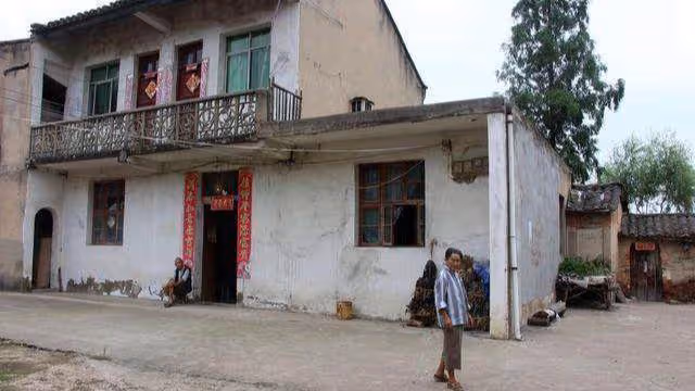 我伺候婆婆數10年,她卻把10個「袁大頭」都給了弟媳