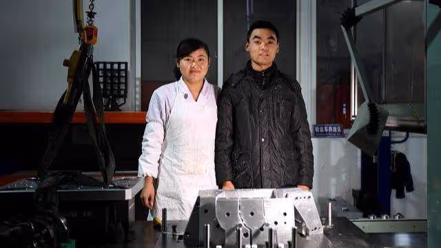我伺候婆婆數10年,她卻把10個「袁大頭」都給了弟媳